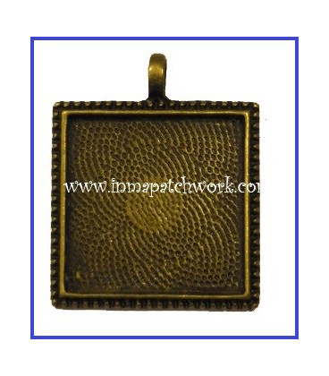 Colgante cuadrado Oro Viejo